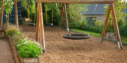 Møllehuset - små og store gynger